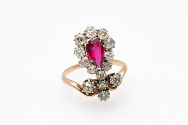 Art Nouveau style ring with 1.40 ct diamonds and a synthetic ruby, Western Europe, early 20th century (3).jpg