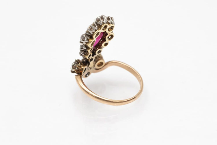 Art Nouveau style ring with 1.40 ct diamonds and a synthetic ruby, Western Europe, early 20th century (4).jpg