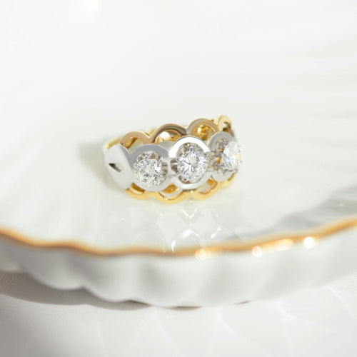 https://cdn.shopify.com/s/files/1/0442/6560/3235/files/imposanter-diamantring-aus-gelb-und-weissgoldhoney-jewelry-1579531.jpg?v=1780031538