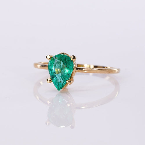 Bague 53 Bague solitaire en or jaune 18 kt et émeraude de Zambie 58 Facettes R003