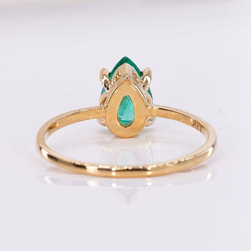 Bague 53 Bague solitaire en or jaune 18 kt et émeraude de Zambie 58 Facettes R003