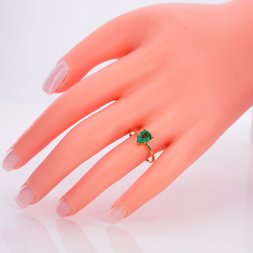 Bague 53 Bague solitaire en or jaune 18 kt et émeraude de Zambie 58 Facettes R003