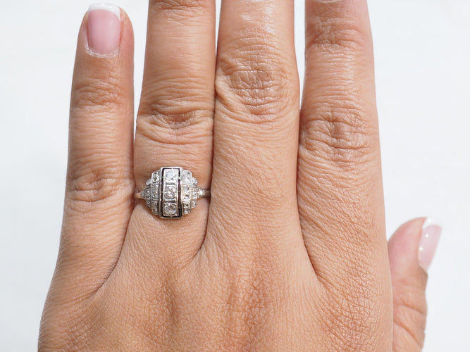 Bague 51 Art déco - Bague en or blanc, platine et diamants 58 Facettes 33255