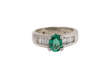 Bague 53 Bague - Émeraude et diamants baguettes en or blanc 58 Facettes F4162