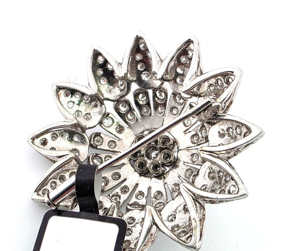 Broche Broche en or blanc 18 ct et diamants 58 Facettes 1156 D OC