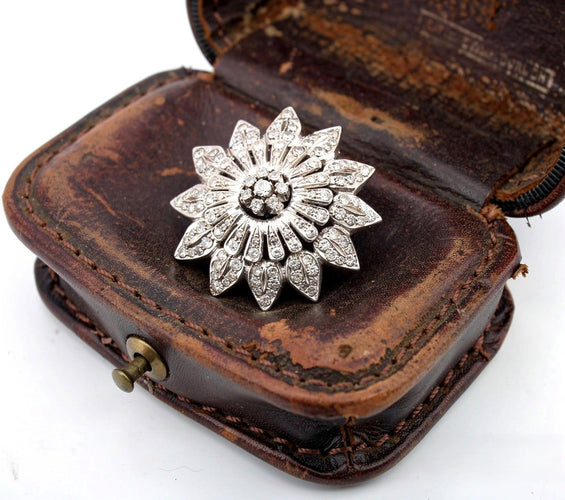 Broche Broche en or blanc 18 ct et diamants 58 Facettes 1156 D OC