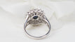 Bague Bague entourage en or blanc, saphir ovale et diamants 58 Facettes 32968