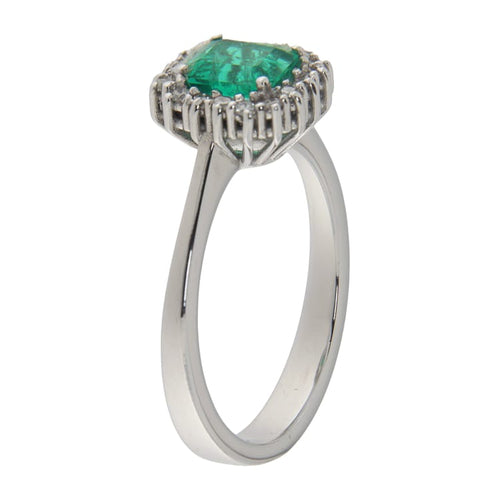 https://www.gioielleriaguidetti.it/wp-content/uploads/2026/05/G3956-anello-guidetti-oro-bianco-smeraldo-diamanti.jpg