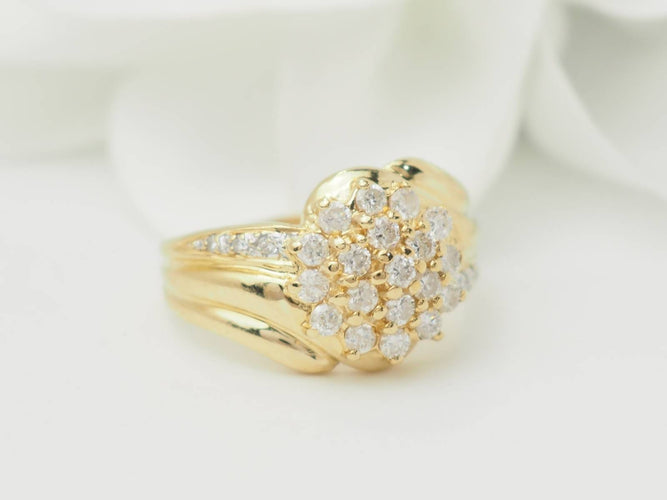 Bague 52 Bague pavée de diamants en or jaune 58 Facettes 33391