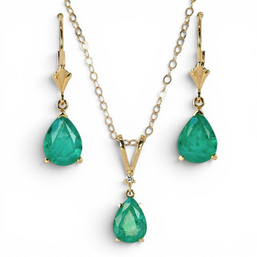 Boucles d'oreilles Parure - Pendentif, boucles d'oreilles et chaîne en or jaune, émeraudes et diamant 58 Facettes E017