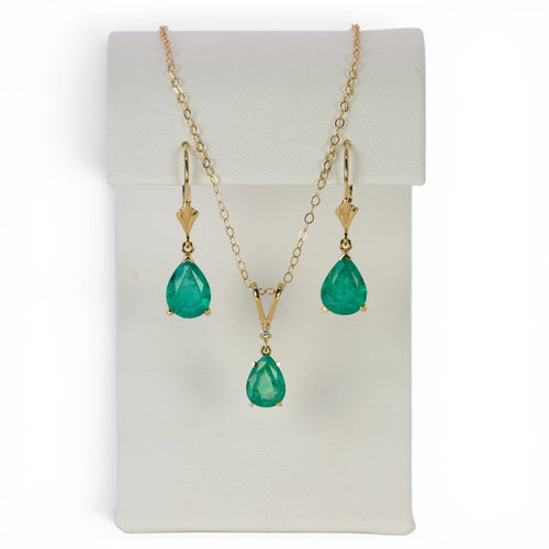 Boucles d'oreilles Parure - Pendentif, boucles d'oreilles et chaîne en or jaune, émeraudes et diamant 58 Facettes E017