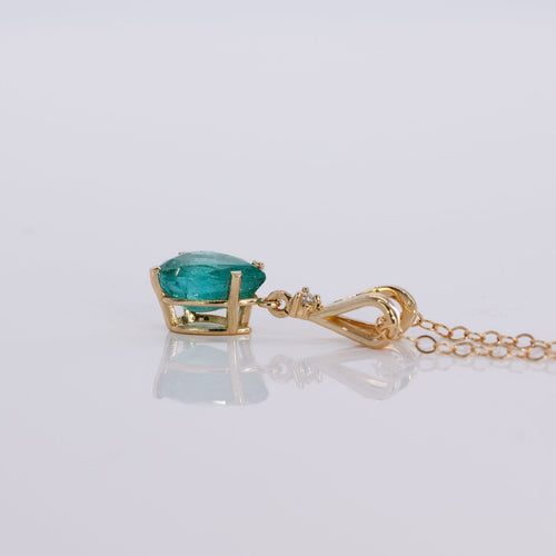 Boucles d'oreilles Parure - Pendentif, boucles d'oreilles et chaîne en or jaune, émeraudes et diamant 58 Facettes E017