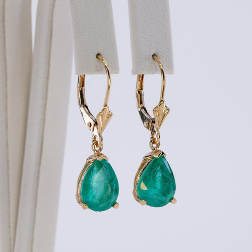 Boucles d'oreilles Parure - Pendentif, boucles d'oreilles et chaîne en or jaune, émeraudes et diamant 58 Facettes E017