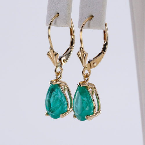 Boucles d'oreilles Parure - Pendentif, boucles d'oreilles et chaîne en or jaune, émeraudes et diamant 58 Facettes E017