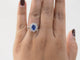Bague 52 Bague entourage en or blanc, saphir de Ceylan et diamants 58 Facettes 33229