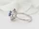Bague 52 Bague entourage en or blanc, saphir de Ceylan et diamants 58 Facettes 33229