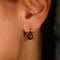 Boucles d'oreilles Boucles d'oreilles en or jaune 14 ct, opales noires GFCO et diamants 58 Facettes E021
