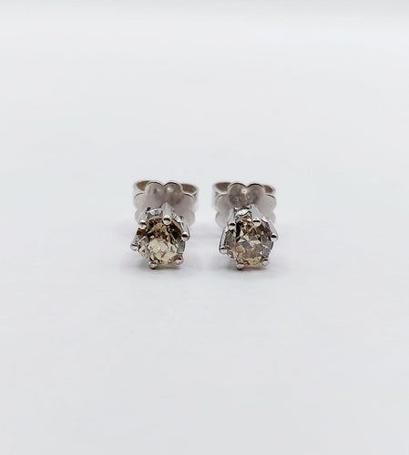 Boucles d'oreilles Puces d'oreilles vintage en or blanc et diamants cognac 58 Facettes A07310