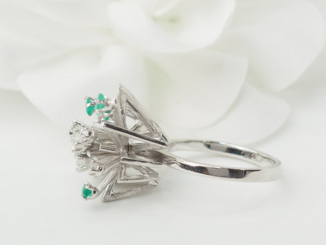 Bague 58 Bague en or blanc, émeraudes et diamants 58 Facettes 33303