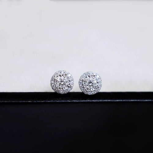 Boucles d'oreilles Embrace - Boucles d'oreilles halo en or blanc 18K et diamants 58 Facettes GER1352WG