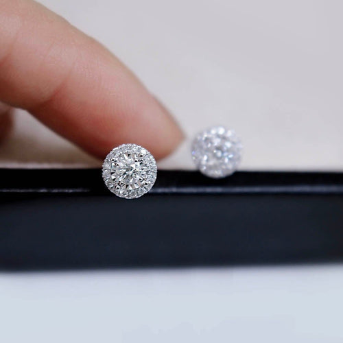 Boucles d'oreilles Embrace - Boucles d'oreilles halo en or blanc 18K et diamants 58 Facettes GER1352WG