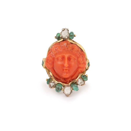 https://cdn.shopify.com/s/files/1/0647/1470/3075/files/BagueAncienne-BagueCameeCorailEmeraudesDiamantsOrJaune-JoaillerieParis-LesPierresdeJulie_1.jpg?v=1780306682