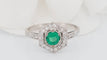 Bague 55.5 Bague hexagonale en platine, émeraude et diamants 58 Facettes 33046