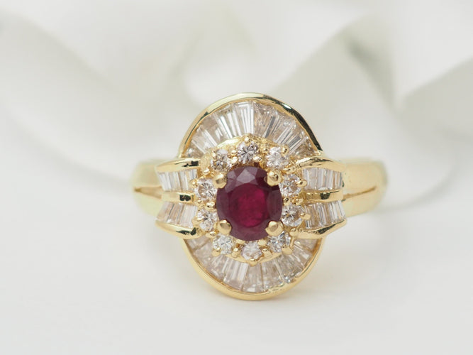 Bague 59 Bague jupe en or jaune, rubis et diamants 58 Facettes 33440