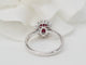 Bague 54 Bague entourage en or blanc, rubis 0,95 ct et diamants 58 Facettes 33179