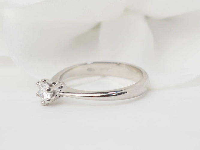 Bague 51 Bague solitaire en or blanc et diamant 0,34 ct 58 Facettes 31904/30711