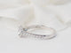 Bague 53.5 Bague solitaire en or blanc et diamants 58 Facettes 30712/30923