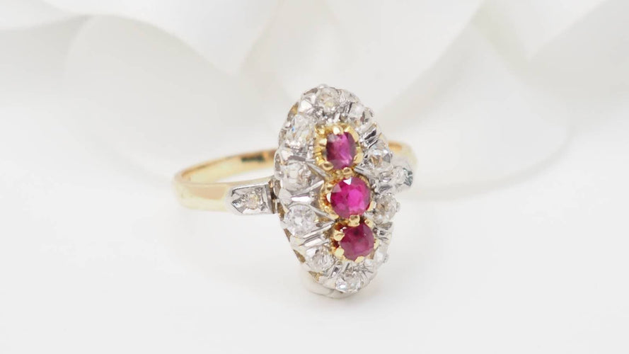 Bague 55 Bague ovale en or jaune, rubis de Verneuil et diamants 58 Facettes 32780