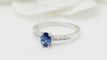 Bague Bague solitaire en or jaune, saphir et diamants 58 Facettes 31391