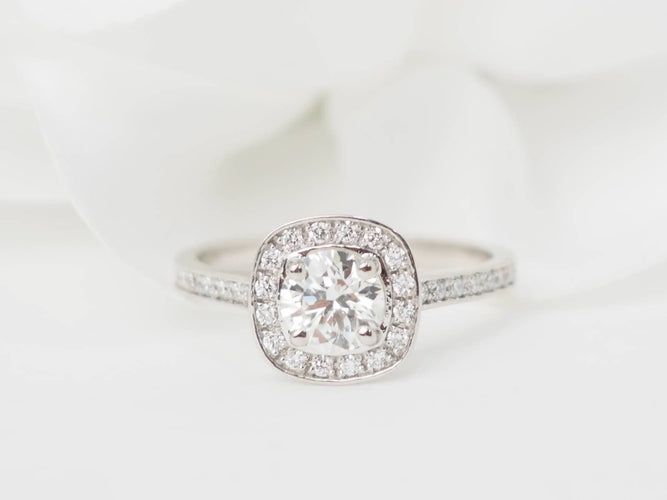 Bague 54 Bague solitaire en or blanc et diamants 0,68 ct 58 Facettes 31790/32624