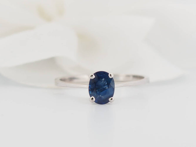 Bague 53 Bague solitaire en or blanc et saphir ovale 58 Facettes 33055