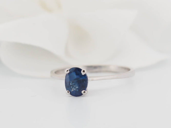 Bague 53 Bague solitaire en or blanc et saphir ovale 58 Facettes 33055