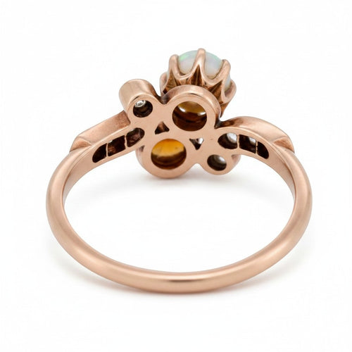 https://cdn.shopify.com/s/files/1/1015/8633/8124/files/antique-jewelry-finds-bague-toi-et-moi-or-rose-perles-diamants-a1b2c3d4.jpg?v=1778935590