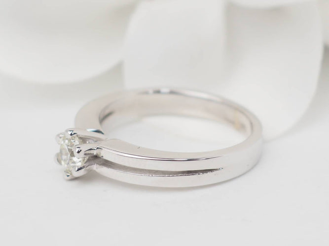 Bague 55 Bague solitaire en or blanc et diamant 0,45 ct 58 Facettes 21512