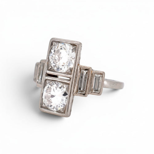 https://cdn.shopify.com/s/files/1/1015/8633/8124/files/art-deco-antique-1920-toi-et-moi-diamonds-ring-3.jpg?v=1779293127