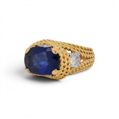 https://cdn.shopify.com/s/files/1/1015/8633/8124/files/vintage-statement-gold-ring-unheated-intense-blue-ceylon-sapphire-7.jpg?v=1779463732