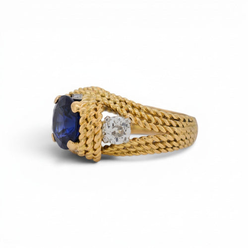 https://cdn.shopify.com/s/files/1/1015/8633/8124/files/vintage-statement-gold-ring-unheated-intense-blue-ceylon-sapphire-diamonds-10.jpg?v=1779463769