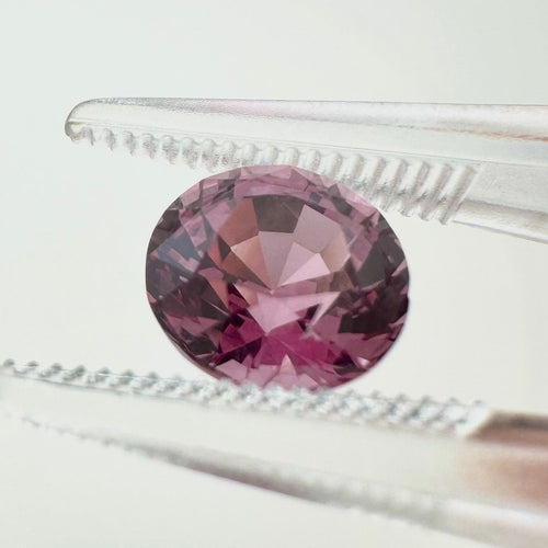 https://cdn.shopify.com/s/files/1/1015/8633/8124/files/no-heat-vietnam-vivid-pink-spinel-1-75-carat-side-profile.jpg?v=1779878225