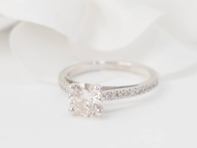 Bague 54 Bague solitaire en or blanc et diamants 1,20 ct 58 Facettes 32038