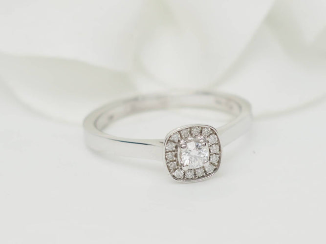 Bague 53.5 Bague solitaire en or blanc 18k avec diamants, 0,15 ct 58 Facettes 30934