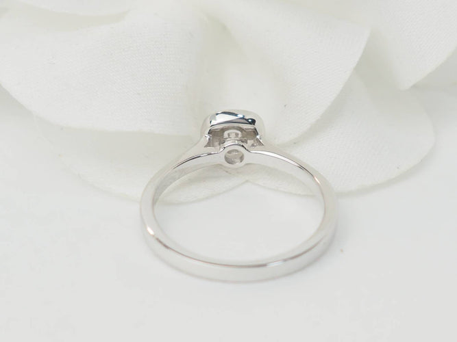 Bague 53.5 Bague solitaire en or blanc 18k avec diamants, 0,15 ct 58 Facettes 30934