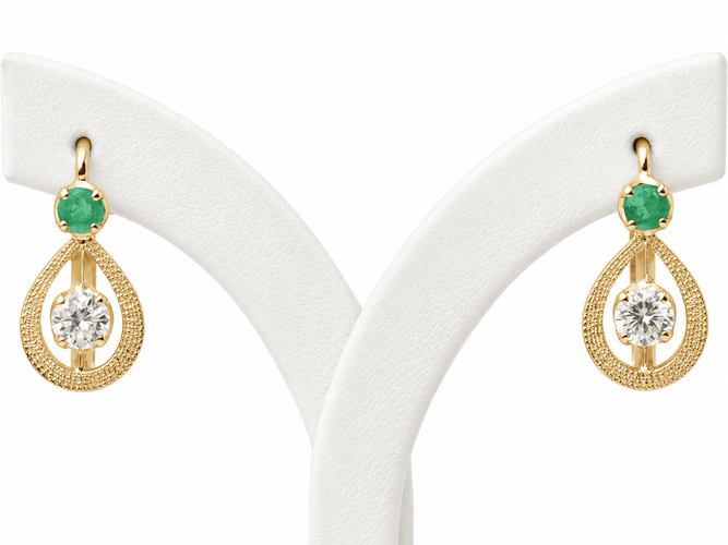 Boucles d'oreilles Boucles d'oreilles dormeuses en or jaune, émeraudes et diamants 58 Facettes 33325