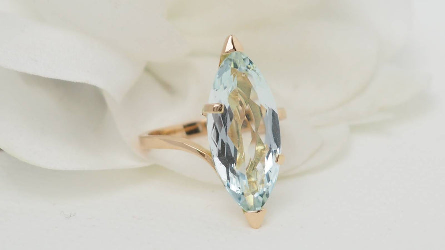 Bague 52.5 Bague vintage en or jaune et aigue-marine 58 Facettes 32408
