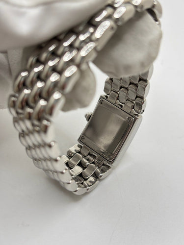 Chaumet_Khesis_quartz.jpg
