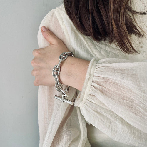 Hermès-Anchor Chain Bracelet TGM silver_worn.jpeg