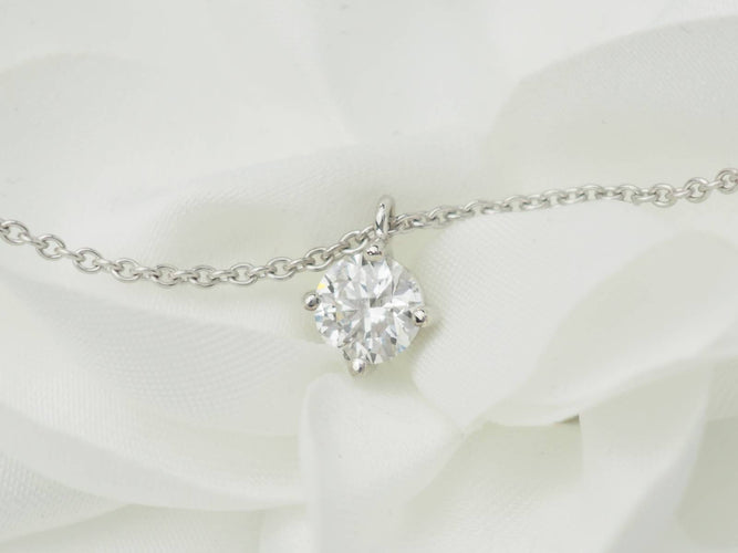 Collier Collier solitaire en or blanc et diamant 0,70 ct 58 Facettes 31878